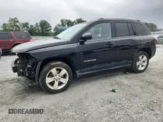 2014 Jeep Compass Sport z VIN 1C4NJCBA7ED515572, wystawiony jako Copart lot #68657185 z przebiegiem 158 857 mil mil oraz Szkoda całkowita • Salvage title. Historia ofert i sprzedaży dostępna na DreamBid. Obrazek 1.