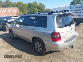 2005 Toyota Highlander с VIN JTEEP21A550075817, выставлен на аукционе IAAI как лот 43257796 с пробегом 101 285 миль миль и . История ставок и продаж доступна на DreamBid. Изображение 3.