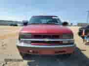 2001 Chevrolet S-10 LS with VIN 1GCDT13W61K170156, listed as a Copart auction lot 60228255 with 294,955 mi miles and Clean title. Bid and sale history available at DreamBid. Image 5.