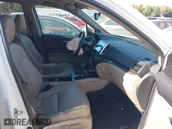 2017 Honda Pilot EX-L z VIN 5FNYF5H76HB027541, wystawiony jako IAAI lot #43428274 z przebiegiem 142 113 mil mil oraz . Historia ofert i sprzedaży dostępna na DreamBid. Obrazek 5.