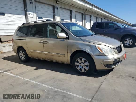 2007 Hyundai Entourage GLS z VIN KNDMC233376024777, wystawiony jako Copart lot #71625235 z przebiegiem 221 868 mil mil oraz Szkoda całkowita • Salvage title. Historia ofert i sprzedaży dostępna na DreamBid. Obrazek 4.