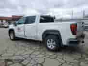 2023 GMC Sierra 1500 SLE z VIN 1GTUUBED1PZ303937, wystawiony jako Copart lot #53071815 z przebiegiem 53 282 mil mil oraz Szkoda całkowita • Salvage title. Historia ofert i sprzedaży dostępna na DreamBid. Obrazek 2.