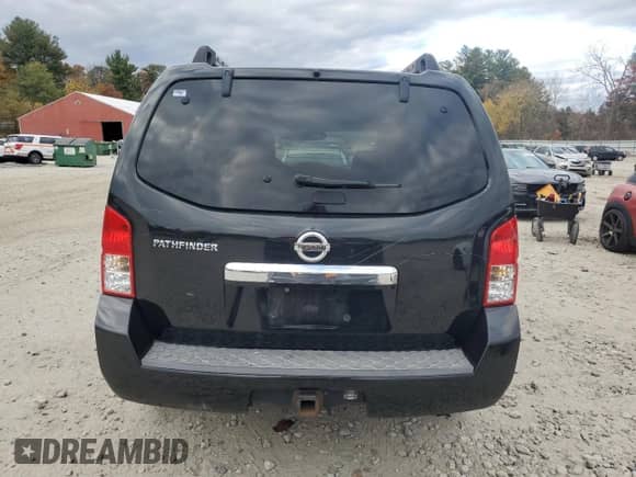 2011 Nissan Pathfinder LE z VIN 5N1AR1NB6BC612114, wystawiony jako Copart lot #82770985 z przebiegiem 149 588 mil mil oraz Czysty tytuł • Clean title. Historia ofert i sprzedaży dostępna na DreamBid. Obrazek 6.