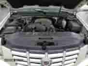 2014 Cadillac Escalade Luxury z VIN 1GYS4BEFXER166299, wystawiony jako Copart lot #60301275 z przebiegiem 146 257 mil mil oraz Czysty tytuł • Clean title. Historia ofert i sprzedaży dostępna na DreamBid. Obrazek 12.