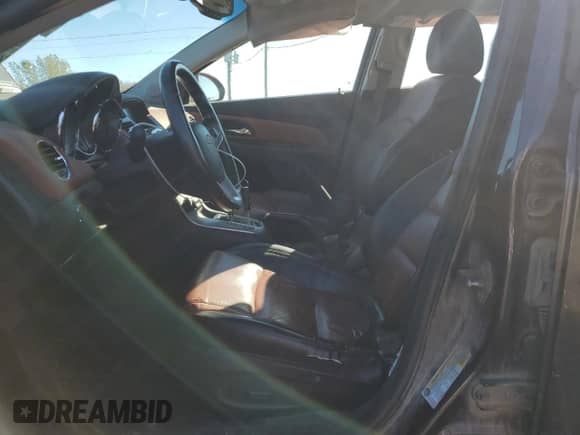 2014 Chevrolet Cruze 2LT с VIN 1G1PE5SB9E7260268, выставлен на аукционе Copart как лот 86645455 с пробегом 146 285 миль миль и Чистый • Clean title. История ставок и продаж доступна на DreamBid. Изображение 7.