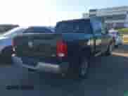 2018 Ram 1500 Big Horn z VIN 1C6RR6LG8JS149133, wystawiony jako IAAI lot #43487206 z przebiegiem 131 024 mil mil oraz . Historia ofert i sprzedaży dostępna na DreamBid. Obrazek 4.