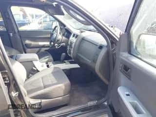 2011 Ford Escape XLT с VIN 1FMCU9DG9BKA74839, выставлен на аукционе IAAI как лот 43190059 с пробегом 146 204 миль миль и . История ставок и продаж доступна на DreamBid. Изображение 5.