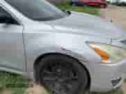 2015 Nissan Altima S z VIN 1N4AL3AP7FN348629, wystawiony jako IAAI lot #41723798 z przebiegiem 283 642 mil mil oraz . Historia ofert i sprzedaży dostępna na DreamBid. Obrazek 6.