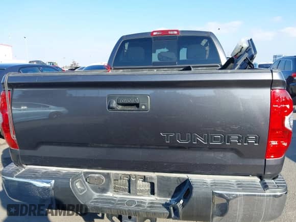 2019 Toyota Tundra SR z VIN 5TFRY5F17KX251217, wystawiony jako IAAI lot #41433506 z przebiegiem 49 207 mil mil oraz . Historia ofert i sprzedaży dostępna na DreamBid. Obrazek 17.