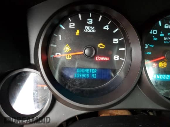2013 GMC Sierra 1500 SL z VIN 1GTR2UEAXDZ157157, wystawiony jako Copart lot #79476284 z przebiegiem 159 905 mil mil oraz Szkoda całkowita • Salvage title. Historia ofert i sprzedaży dostępna na DreamBid. Obrazek 9.
