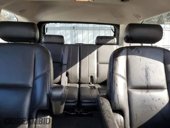 2009 Cadillac Escalade with VIN 1GYFK23289R113212, listed as a Copart auction lot 70243575 with 172,712 mi miles and Salvage title. Bid and sale history available at DreamBid. Image 10.