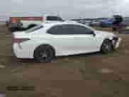 2021 Toyota Camry SE z VIN 4T1S11AK5MU561378, wystawiony jako Copart lot #51075785 z przebiegiem 80 781 mil mil oraz Szkoda całkowita • Salvage title. Historia ofert i sprzedaży dostępna na DreamBid. Obrazek 3.