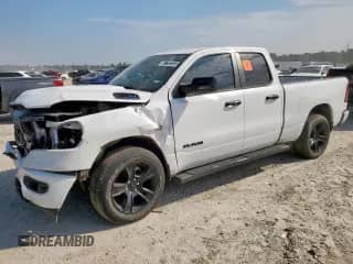 2023 Ram 1500 Big Horn z VIN 1C6RREBT1PN686636, wystawiony jako Copart lot #80836595 z przebiegiem 18 699 mil mil oraz Szkoda całkowita • Salvage title. Historia ofert i sprzedaży dostępna na DreamBid. Obrazek 1.