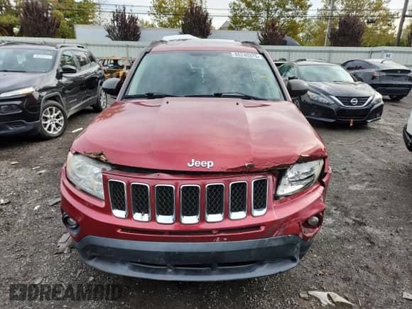 2012 Jeep Compass Latitude z VIN 1C4NJDEB5CD658849, wystawiony jako Copart lot #86240375 z przebiegiem 152 092 mil mil oraz Szkoda całkowita • Salvage title. Historia ofert i sprzedaży dostępna na DreamBid. Obrazek 5.
