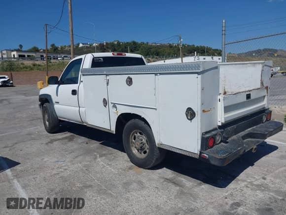 2001 Chevrolet Silverado 2500 with VIN 1GCGC24U01Z210139, listed as a IAAI auction lot 42224985 with Not provided miles and . Bid and sale history available at DreamBid. Image 3.