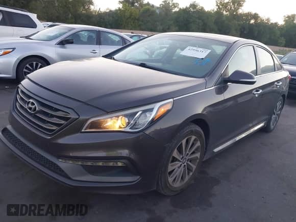 2016 Hyundai Sonata Sport с VIN 5NPE34AF2GH395321, выставлен на аукционе IAAI как лот 42956317 с пробегом 121 071 миль миль и . История ставок и продаж доступна на DreamBid. Изображение 2.