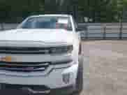 2017 Chevrolet Silverado 1500 LTZ z VIN 3GCUKSEJ3HG127857, wystawiony jako IAAI lot #43086278 z przebiegiem 191 238 mil mil oraz . Historia ofert i sprzedaży dostępna na DreamBid. Obrazek 6.