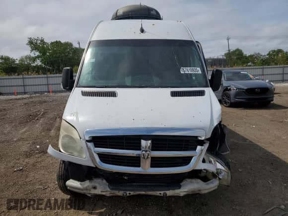 2008 Dodge Sprinter with VIN WD0PE845585235813, listed as a Copart auction lot 57610935 with 176,402 mi miles and Salvage title. Bid and sale history available at DreamBid. Image 5.