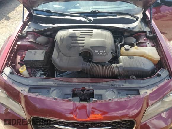 2019 Chrysler 300 Touring с VIN 2C3CCAAG3KH755796, выставлен на аукционе Copart как лот 85286625 с пробегом 141 799 миль миль и Списание • Salvage title. История ставок и продаж доступна на DreamBid. Изображение 11.