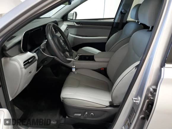 2025 Hyundai Palisade SEL z VIN KM8R2DGE4SU901177, wystawiony jako Copart lot #85887095 z przebiegiem 11 397 mil mil oraz Czysty tytuł • Clean title. Historia ofert i sprzedaży dostępna na DreamBid. Obrazek 7.