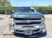 2007 Chevrolet Silverado 2500HD 1LT с VIN 1GCHK23K97F518587, выставлен на аукционе IAAI как лот 43153084 с пробегом 228 013 миль миль и . История ставок и продаж доступна на DreamBid. Изображение 12.