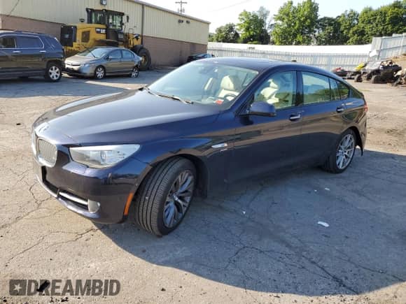 2012 BMW 5 Series 550i Gran Turismo xDrive с VIN WBASP4C54CC899853, выставлен на аукционе Copart как лот 62847714 с пробегом 141 034 миль миль и Списание • Salvage title. История ставок и продаж доступна на DreamBid. Изображение 1.