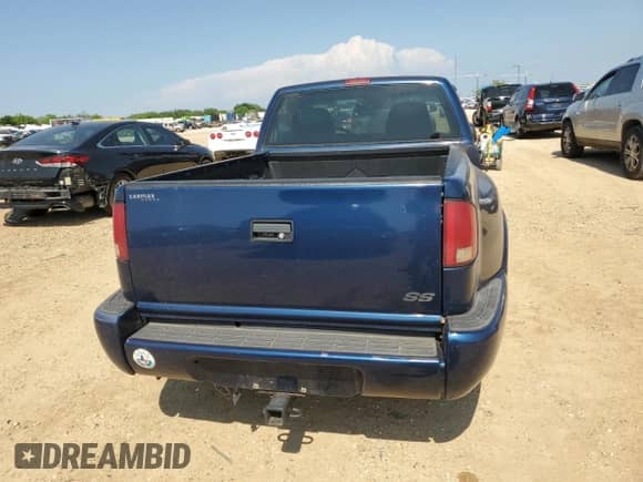 2002 Chevrolet S-10 z VIN 1GCCS14W228153611, wystawiony jako Copart lot #54957165 z przebiegiem 112 834 mil mil oraz Czysty tytuł • Clean title. Historia ofert i sprzedaży dostępna na DreamBid. Obrazek 6.