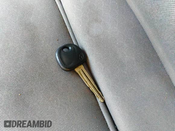 2011 Hyundai Tucson GL z VIN KM8JT3AB2BU159994, wystawiony jako IAAI lot #40285907 z przebiegiem 241 779 mil mil oraz . Historia ofert i sprzedaży dostępna na DreamBid. Obrazek 11.