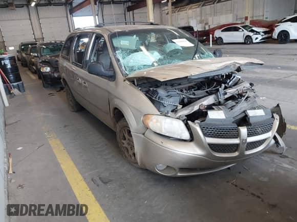 2003 Dodge Caravan Sport with VIN 2D4GP44L53R131671, listed as a IAAI auction lot 42488964 with Not provided miles and . Bid and sale history available at DreamBid. Image 1.