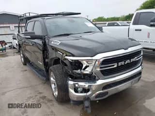 2020 Ram 1500 Big Horn z VIN 1C6RREFT4LN119602, wystawiony jako IAAI lot #41933975 z przebiegiem 56 291 mil mil oraz . Historia ofert i sprzedaży dostępna na DreamBid. Obrazek 1.