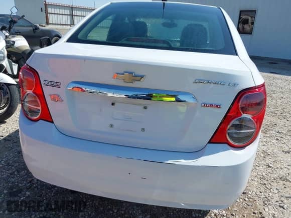 2014 Chevrolet Sonic LT z VIN 1G1JC5SB8E4100279, wystawiony jako IAAI lot #42054058 z przebiegiem 47 526 mil mil oraz . Historia ofert i sprzedaży dostępna na DreamBid. Obrazek 16.