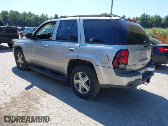 2005 Chevrolet TrailBlazer LS с VIN 1GNDT13S952312199, выставлен на аукционе IAAI как лот 43138790 с пробегом 170 041 миль миль и . История ставок и продаж доступна на DreamBid. Изображение 3.