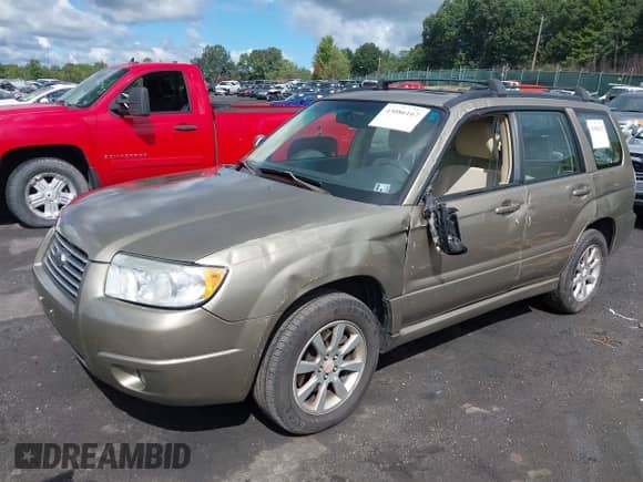 2008 Subaru Forester X with VIN JF1SG65638H724773, listed as a IAAI auction lot 43086167 with 192,291 mi miles and . Bid and sale history available at DreamBid. Image 17.