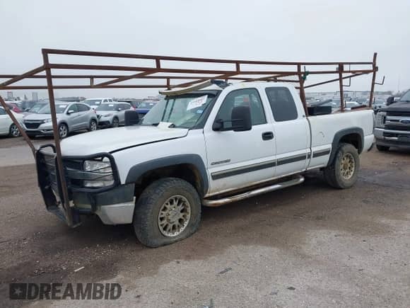 2001 Chevrolet Silverado 2500HD LS with VIN 1GCHC29U31E141693, listed as a IAAI auction lot 41682032 with Not provided miles and . Bid and sale history available at DreamBid. Image 18.