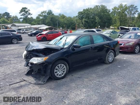 2012 Toyota Camry L z VIN 4T1BF1FKXCU532967, wystawiony jako IAAI lot #43080051 z przebiegiem 167 064 mil mil oraz . Historia ofert i sprzedaży dostępna na DreamBid. Obrazek 2.