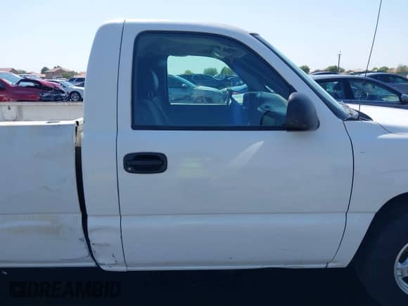 2004 GMC Sierra 1500 Work Truck with VIN 1GTEC14X34Z210202, listed as a IAAI auction lot 42994469 with 266,464 mi miles and . Bid and sale history available at DreamBid. Image 13.