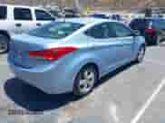 2011 Hyundai Elantra GLS z VIN KMHDH4AE3BU134178, wystawiony jako IAAI lot #42817174 z przebiegiem 139 440 mil mil oraz . Historia ofert i sprzedaży dostępna na DreamBid. Obrazek 4.