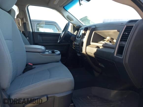 2018 Ram 1500 Tradesman с VIN 1C6RR7FT5JS186896, выставлен на аукционе IAAI как лот 41645578 с пробегом 77 869 миль миль и . История ставок и продаж доступна на DreamBid. Изображение 5.