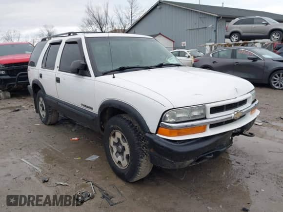 2003 Chevrolet Blazer LS with VIN 1GNDT13X63K106315, listed as a IAAI auction lot 41914116 with 196,774 mi miles and . Bid and sale history available at DreamBid. Image 1.