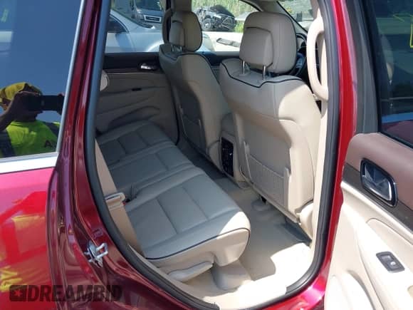 2019 Jeep Grand Cherokee High Altitude with VIN 1C4RJFCG3KC699948, listed as a IAAI auction lot 42681467 with 40,932 mi miles and . Bid and sale history available at DreamBid. Image 8.