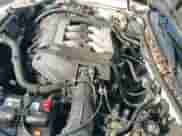 1998 Honda Accord EX z VIN 1HGCG1655WA006723, wystawiony jako IAAI lot #42805496 z przebiegiem 150 776 mil mil oraz . Historia ofert i sprzedaży dostępna na DreamBid. Obrazek 13.