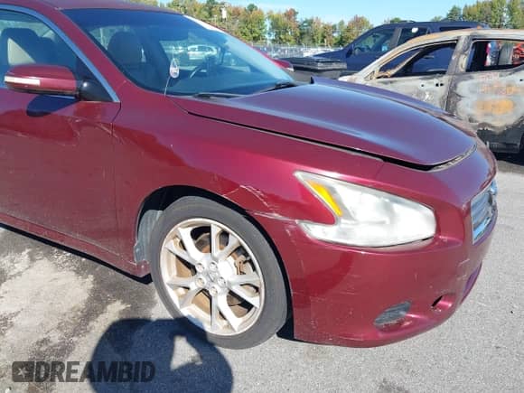 2012 Nissan Maxima SV z VIN 1N4AA5AP8CC808311, wystawiony jako IAAI lot #43384104 z przebiegiem 176 858 mil mil oraz . Historia ofert i sprzedaży dostępna na DreamBid. Obrazek 6.