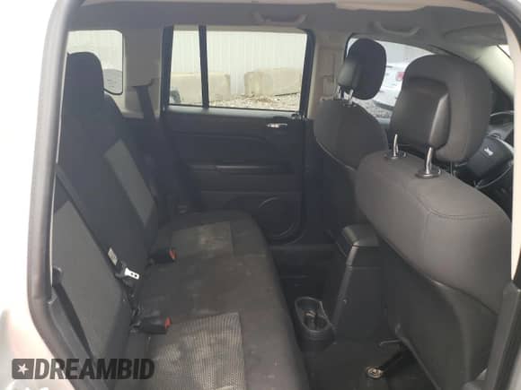 2010 Jeep Compass Latitude с VIN 1J4NF1FB1AD646011, выставлен на аукционе Copart как лот 79056184 с пробегом 178 737 миль миль и На запчасти • Non repairable. История ставок и продаж доступна на DreamBid. Изображение 11.