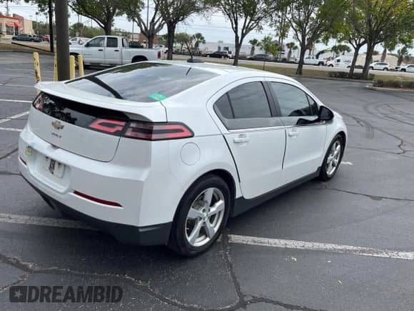 2015 Chevrolet Volt z VIN 1G1RA6E42FU108780, wystawiony jako Copart lot #48586023 z przebiegiem 171 011 mil mil oraz . Historia ofert i sprzedaży dostępna na DreamBid. Obrazek 4.