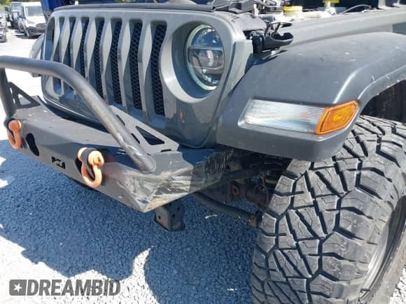 2021 Jeep Wrangler Sport S with VIN 1C4GJXAN2MW656251, listed as a IAAI auction lot 43244242 with 31,558 mi miles and . Bid and sale history available at DreamBid. Image 6.