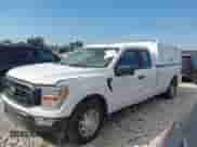 2022 Ford F-150 XL z VIN 1FTEX1C56NKE34594, wystawiony jako IAAI lot #43129684 z przebiegiem 42 628 mil mil oraz . Historia ofert i sprzedaży dostępna na DreamBid. Obrazek 2.