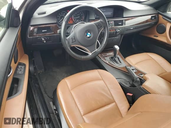 2013 BMW 3 Series 328i z VIN WBADW3C52DJ526586, wystawiony jako Copart lot #86289585 z przebiegiem 115 156 mil mil oraz Szkoda całkowita • Salvage title. Historia ofert i sprzedaży dostępna na DreamBid. Obrazek 8.