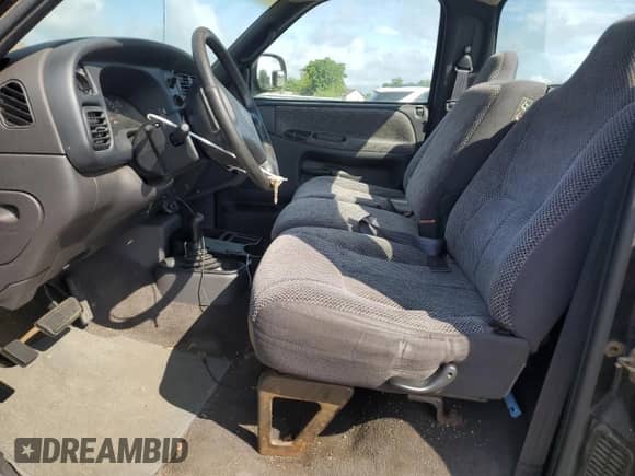 1999 Dodge 1500 с VIN 1B7HF16YXXS246623, выставлен на аукционе Copart как лот 65135374 с пробегом Не указан миль и Чистый • Clean title. История ставок и продаж доступна на DreamBid. Изображение 7.