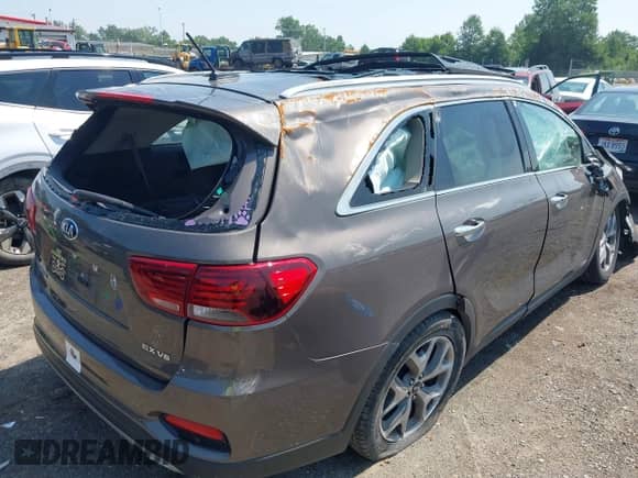 2020 Kia Sorento EX with VIN 5XYPHDA56LG633013, listed as a IAAI auction lot 42839528 with Not provided miles and . Bid and sale history available at DreamBid. Image 11.