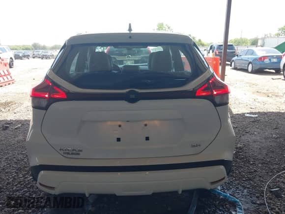 2023 Nissan Kicks SR с VIN 3N1CP5DV0PL571645, выставлен на аукционе IAAI как лот 42587064 с пробегом 28 345 миль миль и . История ставок и продаж доступна на DreamBid. Изображение 15.